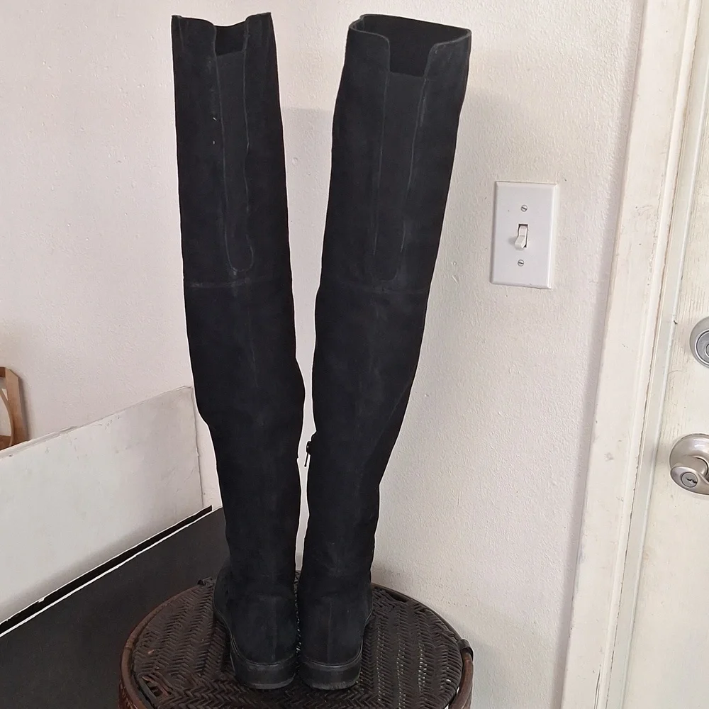 Stuart Wietzman 6 1/2 M Suede Black Over The Knee Boots